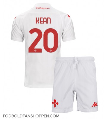Fiorentina Moise Kean #20 Udebanetrøje Børn 2024-25 Kortærmet (+ Korte bukser)